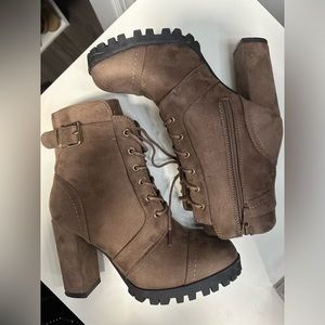 High Heel Combat Army Style Boots Lace Up Side Zipper W| Platform Sole Booties